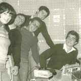 �L�idea mi venne osservando mio fratello maggiore Lello, che lavorava per Bari Radio Uno - ci spiega l�oggi 60enne Belviso -. Cos� raggruppai i miei amici della parrocchia e ci organizzammo per fondare un�emittente. Avevamo sedici anni e neanche un soldo...